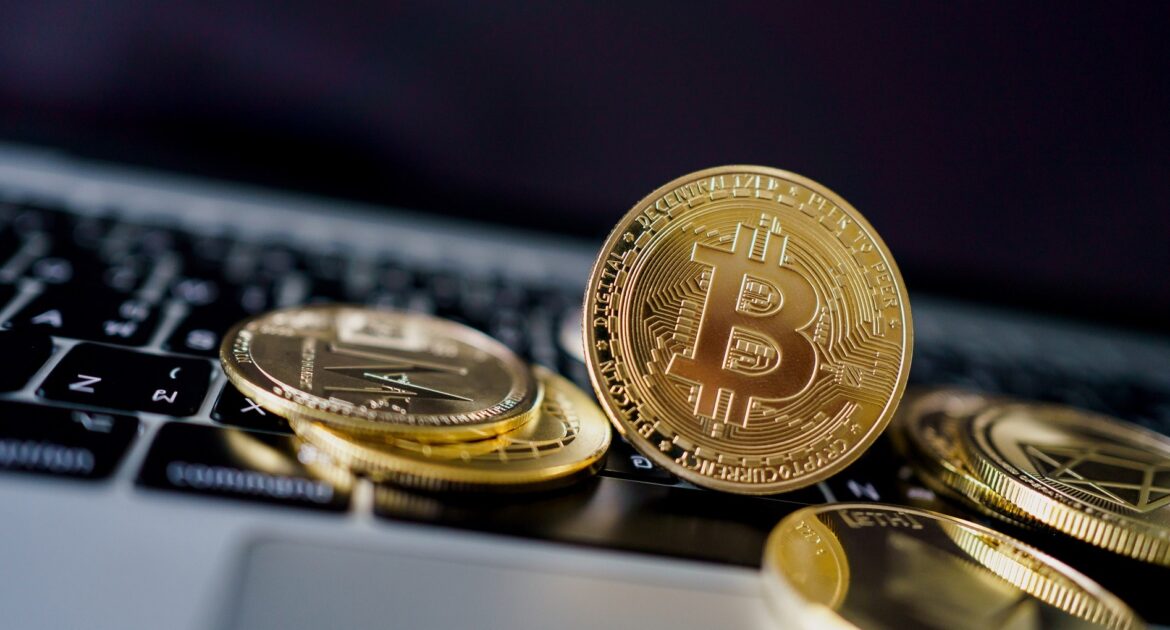 best ways to invest in bitcoin 2025